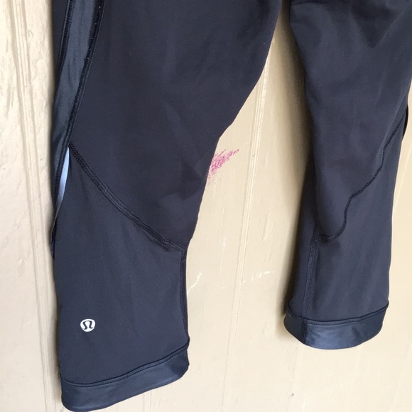 Lululemon Capri leggins - Picture 3 of 7